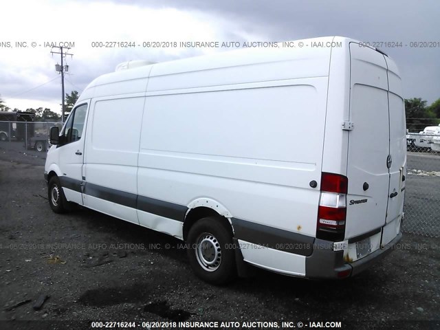 WDYPE8CC3B5509224 - 2011 FREIGHTLINER Sprinter 2500 WHITE photo 3