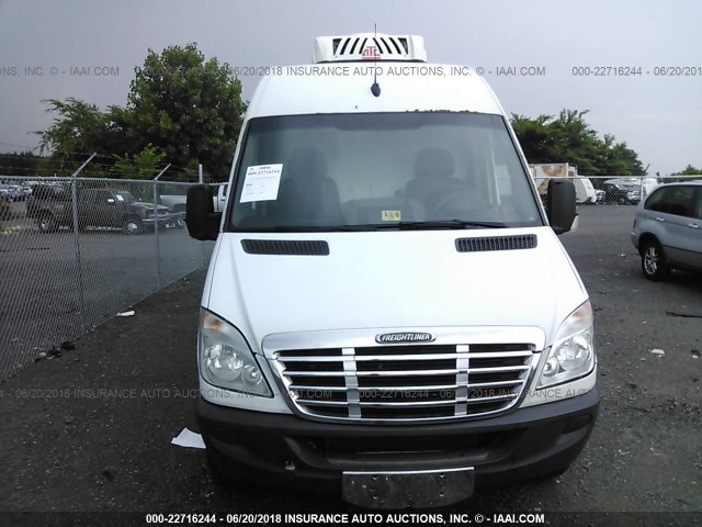 WDYPE8CC3B5509224 - 2011 FREIGHTLINER Sprinter 2500 WHITE photo 6