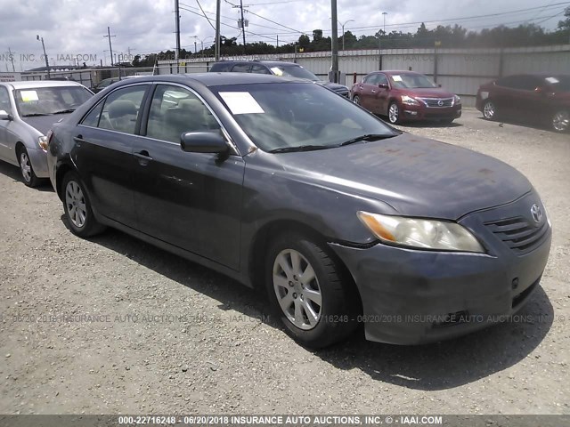 JTNBE46K273027912 - 2007 TOYOTA CAMRY NEW GENERAT CE/LE/XLE/SE GRAY photo 1