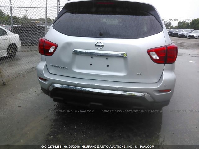 5N1DR2MN0HC624699 - 2017 NISSAN PATHFINDER S/SV/SL/PLATINUM 银色 照片 6
