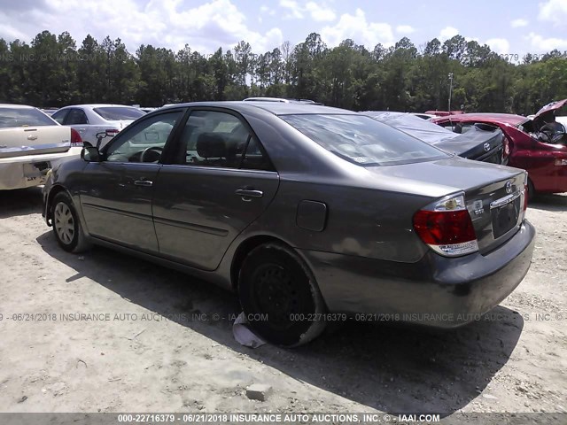 4T1BE32K36U661187 - 2006 TOYOTA CAMRY LE/XLE/SE ნაცრისფერი ფოტო 3