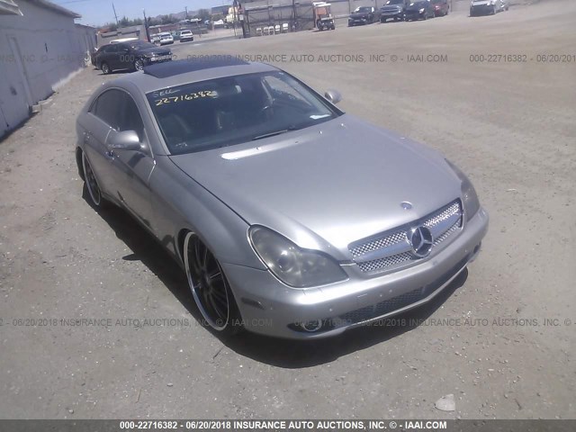 WDDDJ75X36A013718 - 2006 MERCEDES-BENZ CLS 500C GRAY photo 1