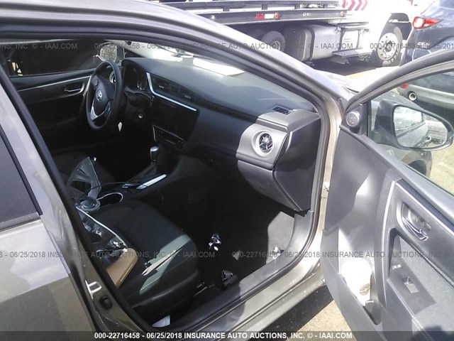 2T1BURHE0JC051023 - 2018 TOYOTA COROLLA L/LE/XLE/SE/XSE ბეჟი ფოტო 5