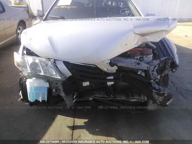 JTNBB46KX83046878 - 2008 TOYOTA CAMRY HYBRID SILVER photo 6