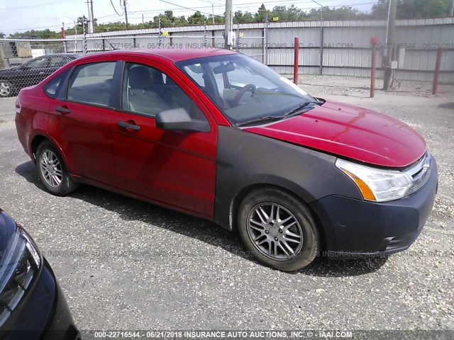 1FAHP35N18W254884 - 2008 FORD FOCUS SE/SEL/SES RED photo 1