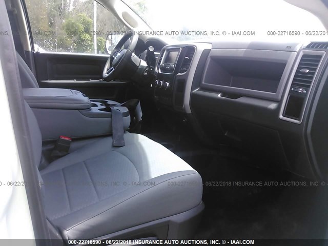 3C6UR5CL0GG253066 - 2016 RAM 2500 ST WHITE photo 5