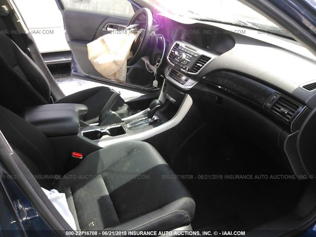 1HGCR2F58FA098975 - 2015 HONDA ACCORD SPORT ლურჯი ფოტო 5