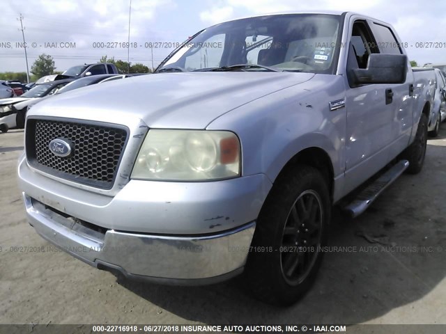 1FTRW12W34KD10103 - 2004 FORD F150 SUPERCREW GRAY photo 2