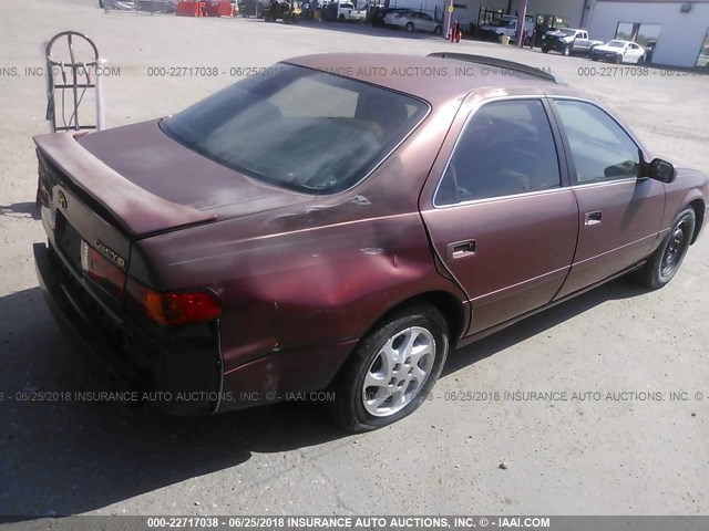 4T1BG22K31U110111 - 2001 TOYOTA CAMRY CE/LE/XLE RED photo 4