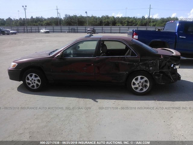 4T1BG22K31U110111 - 2001 TOYOTA CAMRY CE/LE/XLE RED photo 6