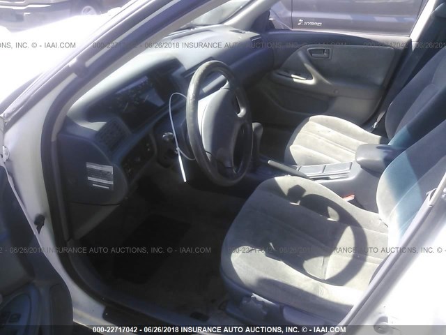 4T1BG22K5XU879248 - 1999 TOYOTA CAMRY CE/LE/XLE 白色 照片 5