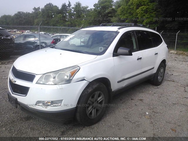 1GNER13DX9S152084 - 2009 CHEVROLET TRAVERSE LS WHITE photo 2