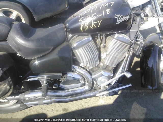 5VPCB16DX33000230 - 2003 VICTORY MOTORCYCLES KINGPIN 黑色 照片 8