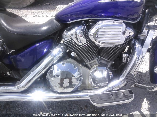 1HFSC490X2A002917 - 2002 HONDA VTX1800 R PURPLE photo 8