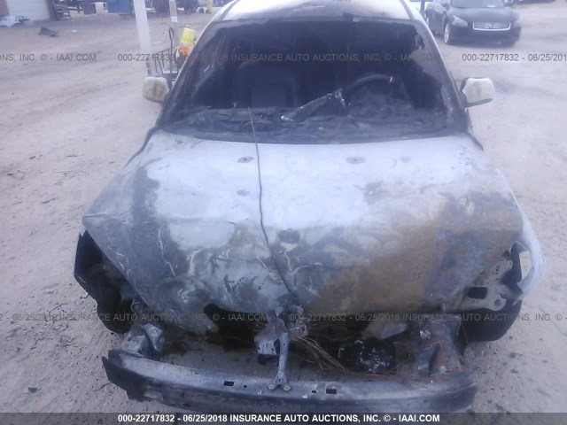 JM1BK343861484706 - 2006 MAZDA 3 HATCHBACK WHITE photo 6