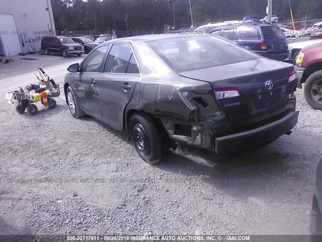 4T1BF1FKXEU765640 - 2014 TOYOTA CAMRY L/SE/LE/XLE მწვანე ფოტო 3