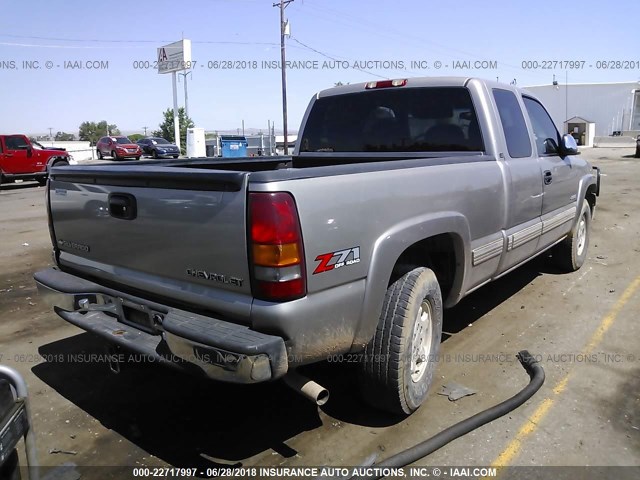 2GCEK19T821302100 - 2002 CHEVROLET SILVERADO K1500 SILVER photo 4