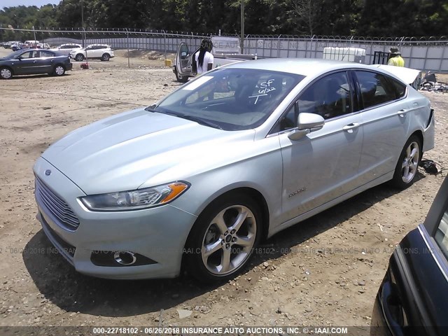 3FA6P0LU7DR317340 - 2013 FORD FUSION SE HYBRID GREEN photo 2