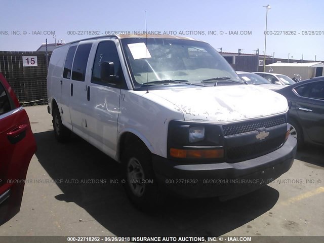 1GCHG35U571198641 - 2007 CHEVROLET EXPRESS G3500  WHITE photo 1