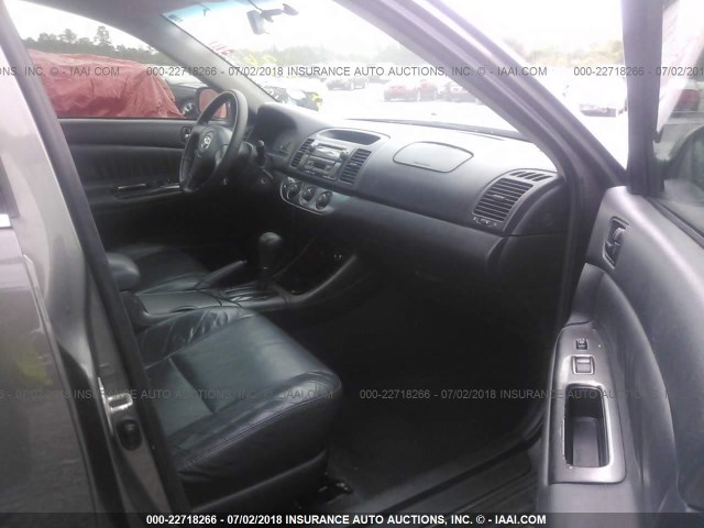4T1BE32K84U826664 - 2004 TOYOTA CAMRY LE/XLE/SE Сұр фото 5