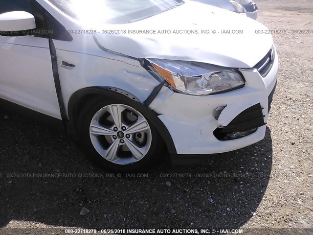 1FMCU9GX1EUA85323 - 2014 FORD ESCAPE SE WHITE photo 6