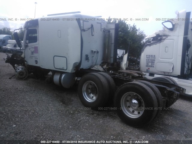 1FUJA6CK17LY68611 - 2007 FREIGHTLINER CONVENTIONAL COLUMBIA WHITE photo 3
