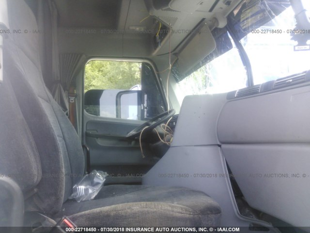 1FUJA6CK17LY68611 - 2007 FREIGHTLINER CONVENTIONAL COLUMBIA 白色 照片 5