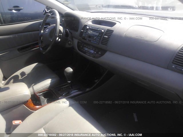 JTDBF32K320023458 - 2002 TOYOTA CAMRY LE/XLE/SE Qəhvəyi foto 5