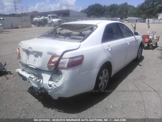 JTNBK46K373020752 - 2007 TOYOTA CAMRY NEW GENERAT LE/XLE/SE WHITE photo 4