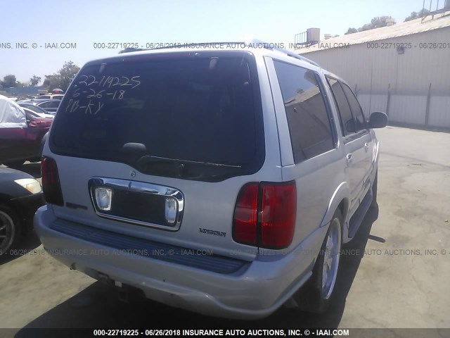 5LMRU27A6XLJ38682 - 1999 LINCOLN NAVIGATOR SILVER photo 4