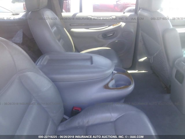 5LMRU27A6XLJ38682 - 1999 LINCOLN NAVIGATOR SILVER photo 8