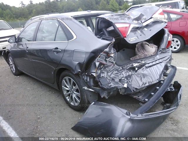 4T1BF1FK3GU515255 - 2016 TOYOTA CAMRY LE/XLE/SE/XSE GRAY photo 3