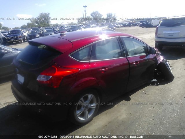 1FADP3K28DL241540 - 2013 FORD FOCUS SE MAROON photo 4