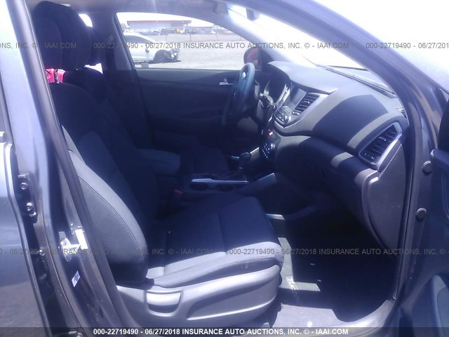 KM8J33A28JU624292 - 2018 HYUNDAI TUCSON LIMITED/SPORT AND ECO/SE GRAY photo 5