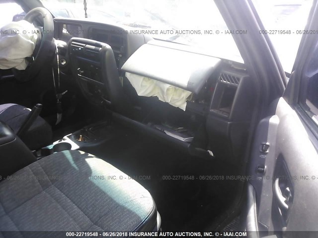 1J4FT48S81L604520 - 2001 JEEP CHEROKEE SPORT BLACK photo 5