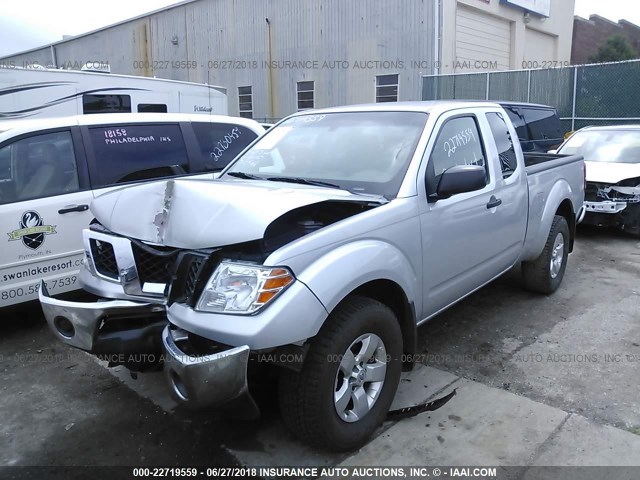 1N6AD06WX9C401939 - 2009 NISSAN FRONTIER KING CAB SE/LE/NISMO SILVER photo 2