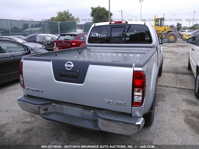 1N6AD06WX9C401939 - 2009 NISSAN FRONTIER KING CAB SE/LE/NISMO SILVER photo 4