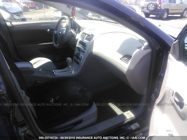 1G1ZB5EB3AF102442 - 2010 CHEVROLET MALIBU LS BLUE photo 5