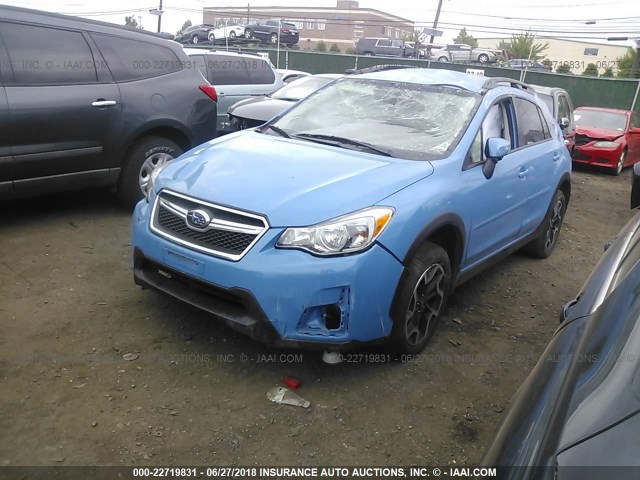 JF2GPAKC4HH261413 - 2017 SUBARU CROSSTREK LIMITED BLUE photo 2