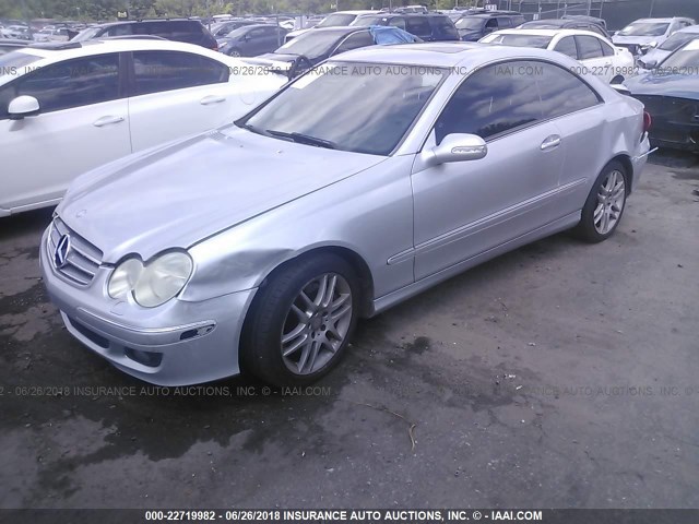 WDBTJ56H48F237084 - 2008 MERCEDES-BENZ CLK 350 SILVER photo 2