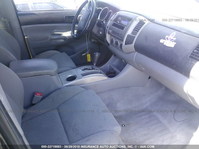 3TMLU42N28M017120 - 2008 TOYOTA TACOMA DOUBLE CAB 黑色 照片 5