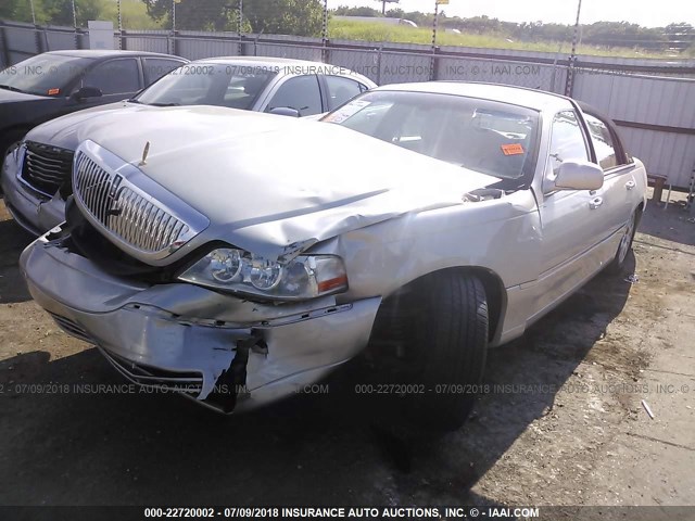 1LNHM82V87Y618009 - 2007 LINCOLN TOWN CAR SIGNATURE LIMITED SILVER photo 2