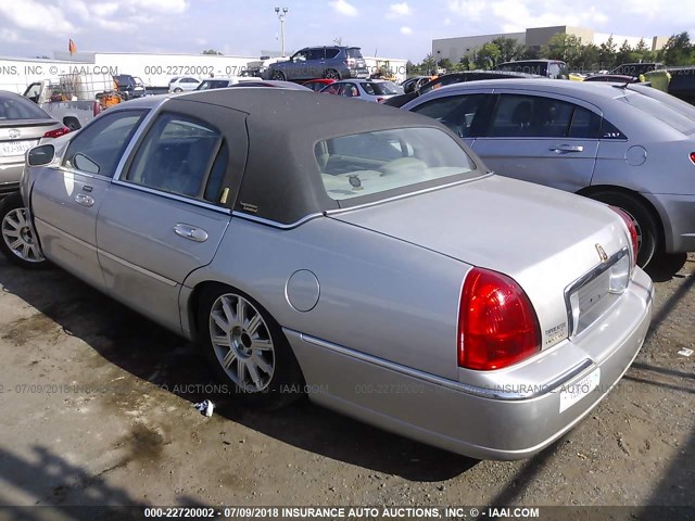 1LNHM82V87Y618009 - 2007 LINCOLN TOWN CAR SIGNATURE LIMITED SILVER photo 3