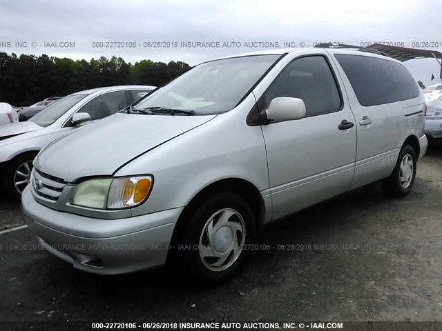 4T3ZF13CX2U444910 - 2002 TOYOTA SIENNA LE/XLE SILVER photo 2