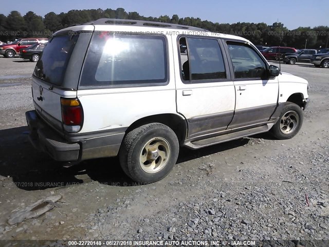 4M2DU52P5VUJ30931 - 1997 MERCURY MOUNTAINEER  WHITE photo 4