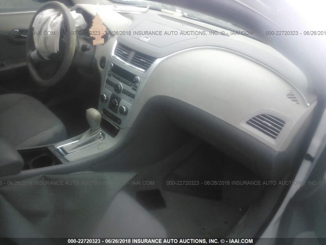 1G1ZA5EK0A4137115 - 2010 CHEVROLET MALIBU LS თეთრი ფოტო 5