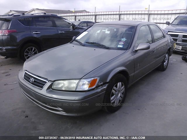 4T1BG22K9YU711551 - 2000 TOYOTA CAMRY CE/LE/XLE TAN photo 2