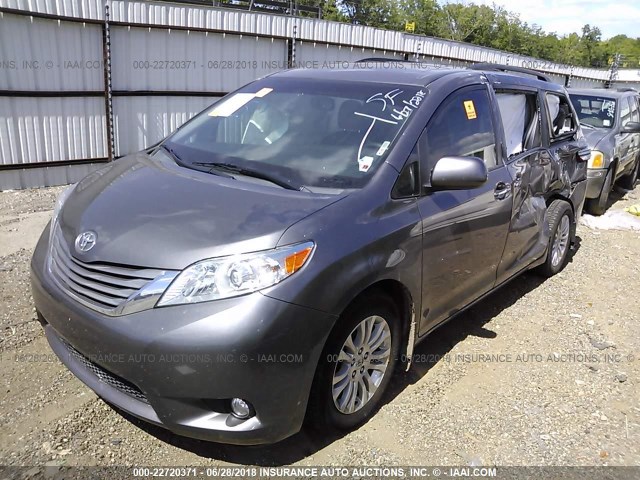 5TDYK3DC0FS637754 - 2015 TOYOTA SIENNA XLE/LIMITED GRAY photo 2