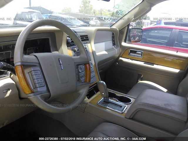 5LMFU28577LJ05873 - 2007 LINCOLN NAVIGATOR GOLD photo 5
