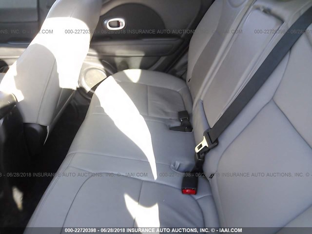 KNDJN2A20E7045472 - 2014 KIA SOUL WHITE photo 8